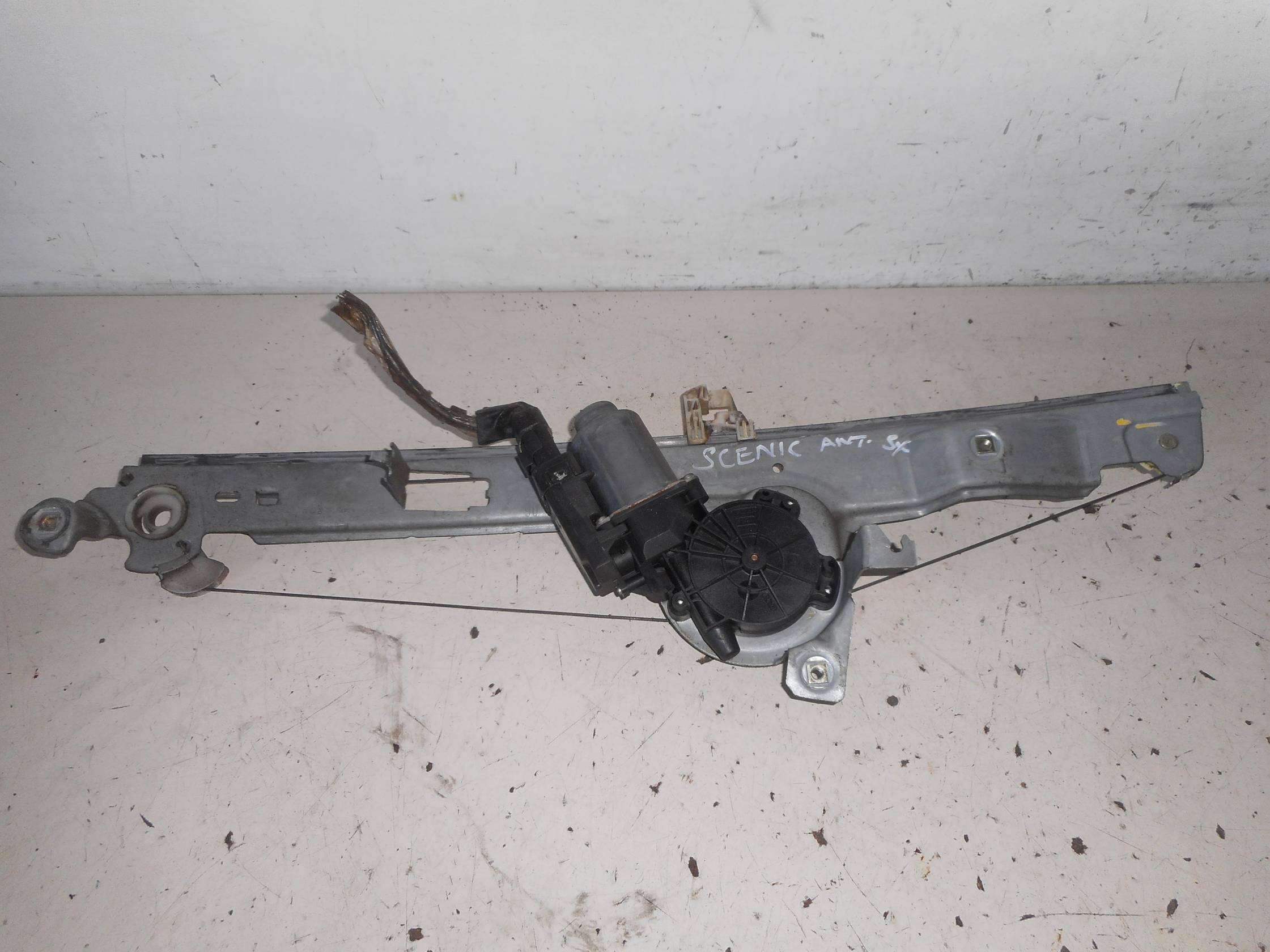 Alzacristallo elettr. porta ant. sx.